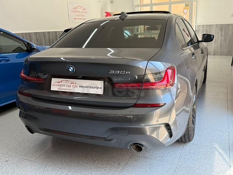 Usado BMW 330e Comfort Edition 292 CV (214 kW) 2022 Gris / plata Berlina