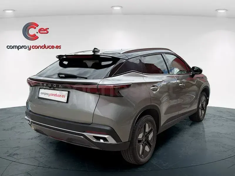 Usado Omoda 5 147 CV (108 kW) 2025 Gris / plata SUV