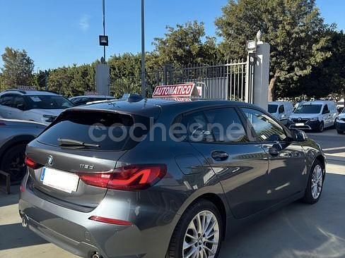 Usado BMW 118 Comfort Edition 150 CV (110 kW) 2020 Gris / plata Utilitario