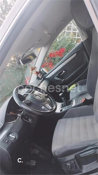 Gris / plata Usado 2011 VW Passat Advance Berlina | 7500 € (Precio justo) - Imagen 1/4