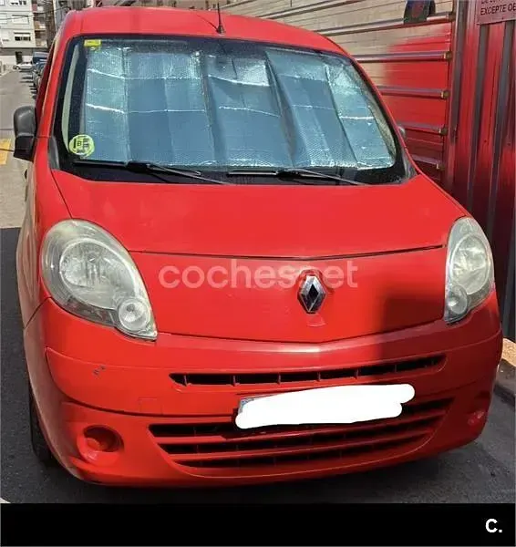 Usado Renault Kangoo 105 CV (77 kW) 2010 Rojo Monovolumen