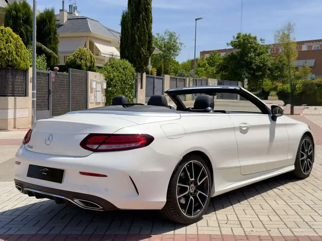 Usado Mercedes C300 258 CV (189 kW) 2022 Blanco Descapotable