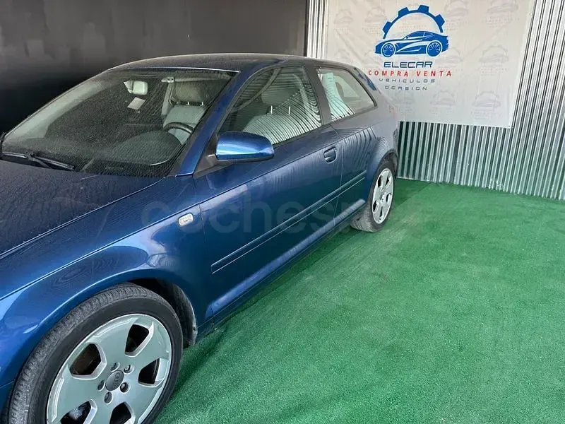 Usado Audi A3 Ambition 140 CV (102 kW) 2004 Azul Utilitario