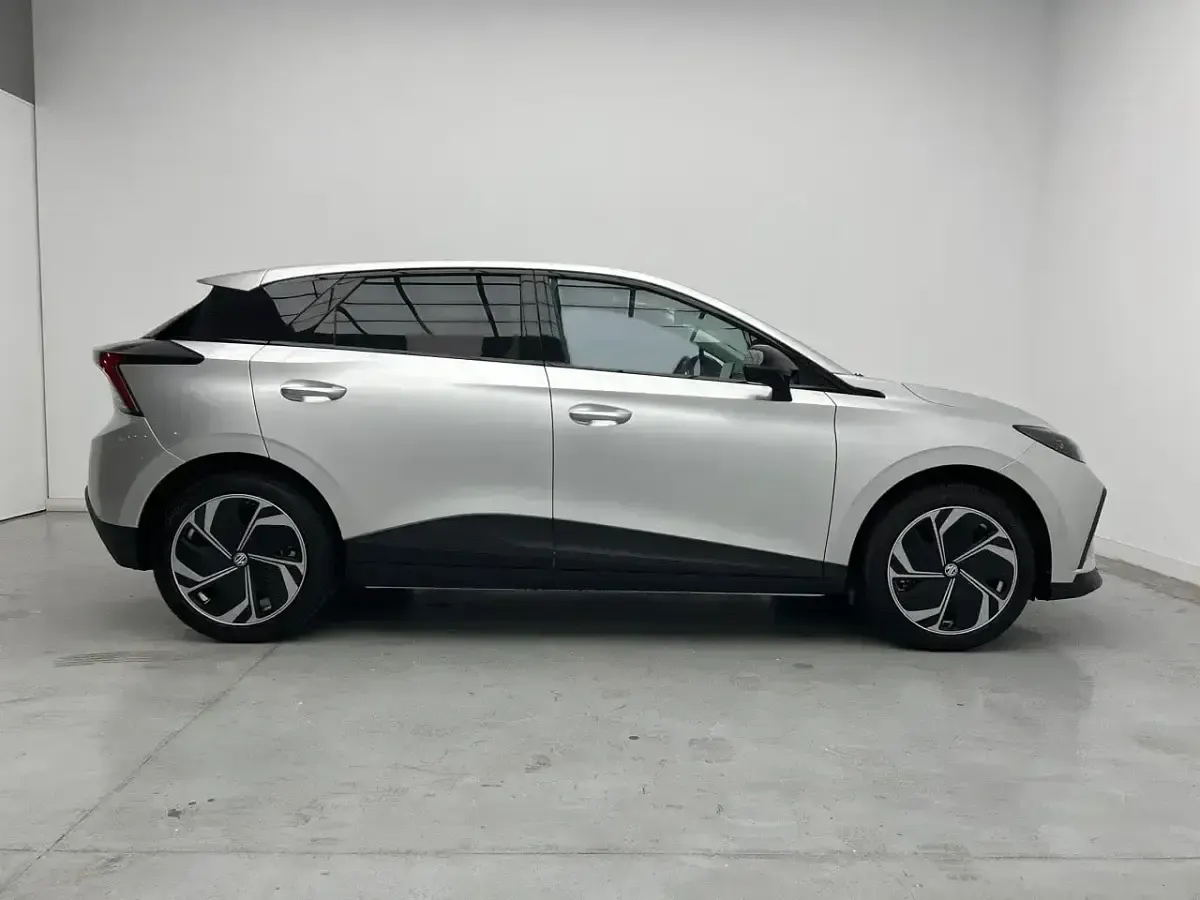 Usado MG MG4 EV Luxury 150 kW (204 CV) 2026 Otro Utilitario