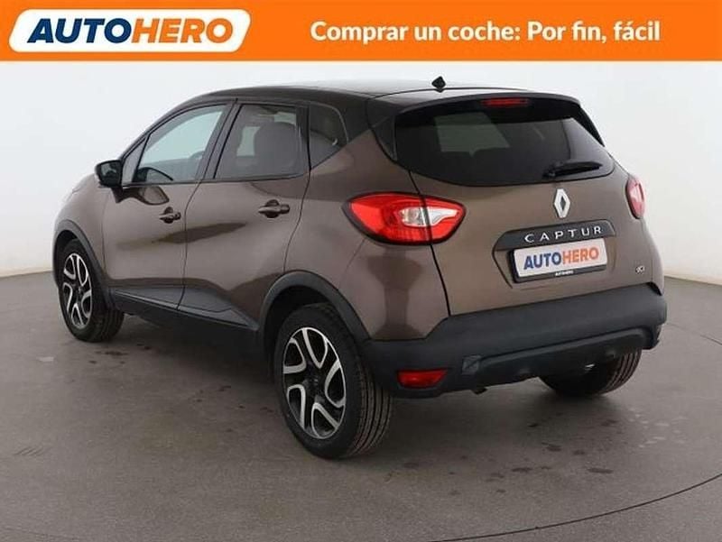 Usado Renault Captur Intens 91 CV (66 kW) 2015 Marrón SUV
