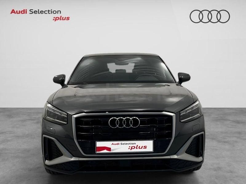 Usado Audi Q2 Ambiente 150 CV (110 kW) 2025 Gris / plata SUV