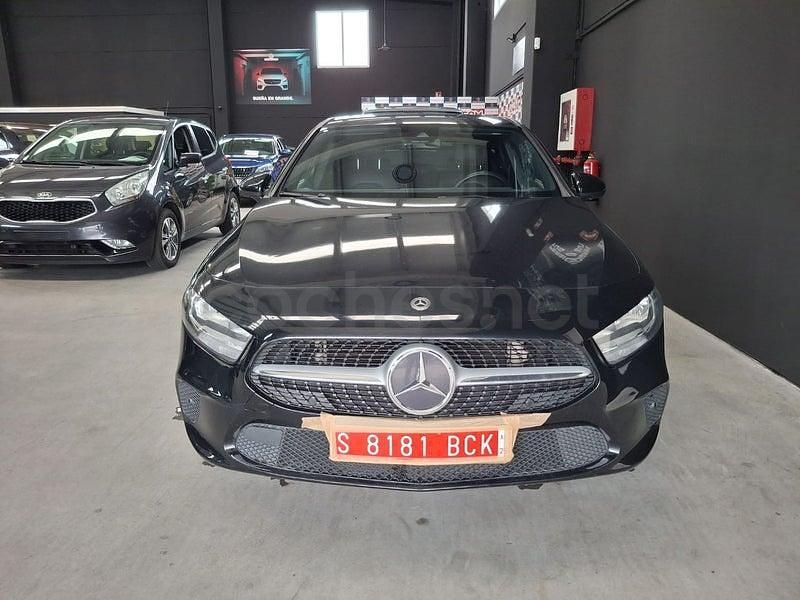 Usado Mercedes A180 116 CV (85 kW) 2019 Negro Berlina
