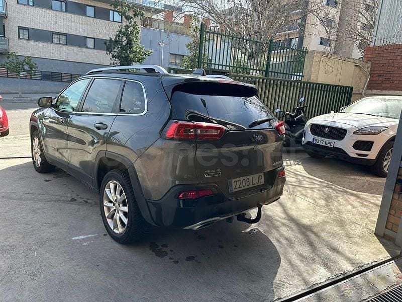 Usado Jeep Cherokee Limited 200 CV (147 kW) 2016 Gris / plata SUV