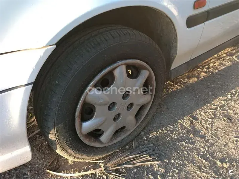 Usado Honda Civic 90 CV (66 kW) 1995 Blanco Berlina
