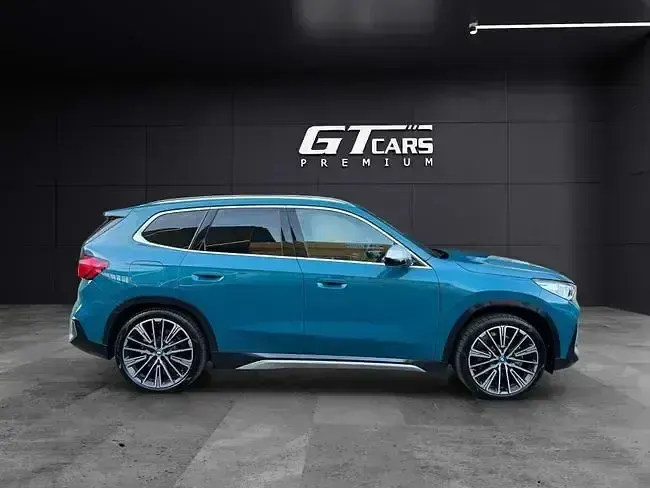 Usado BMW iX1 230 kW (313 CV) 2023 Azul SUV