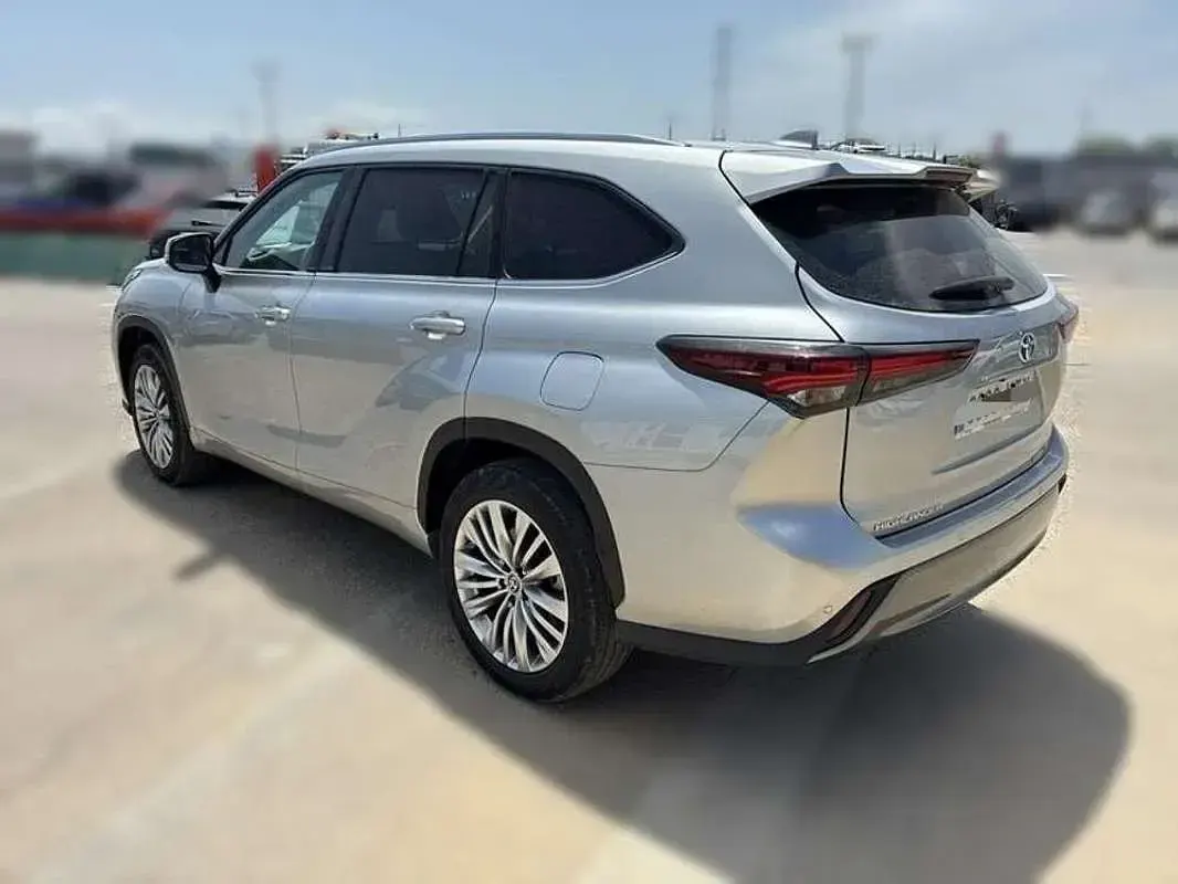 Usado Toyota Highlander Advance 190 CV (139 kW) 2024 SUV
