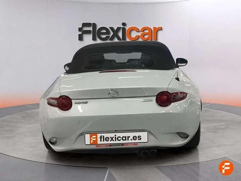 Usado Mazda MX5 132 CV (97 kW) 2019 Gris Descapotable