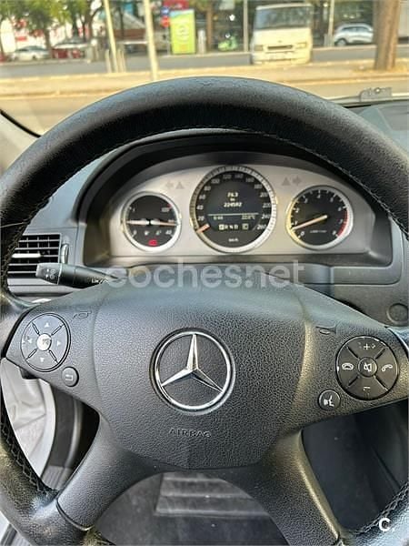 Usado Mercedes C350 Avantgarde 272 CV (200 kW) 2007 Gris / plata Berlina
