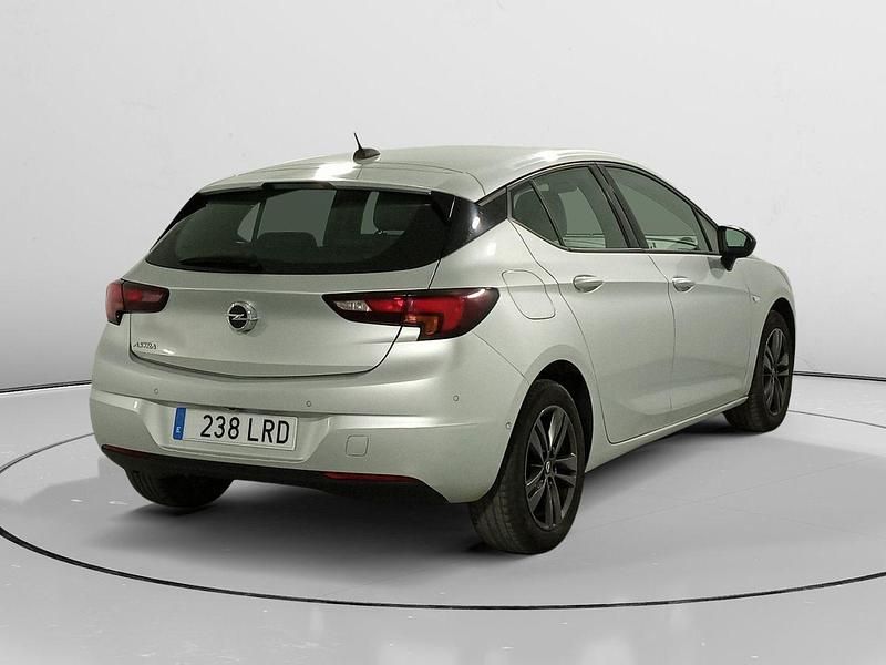 Usado Opel Astra Design & Tech 130 CV (95 kW) 2021 Gris Berlina