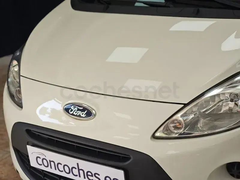Usado Ford Ka S 69 CV (50 kW) 2015 Blanco Berlina