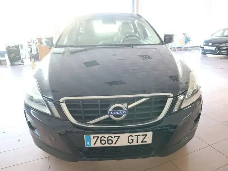 Usado Volvo XC60 Summum 205 CV (150 kW) 2010 Negro SUV