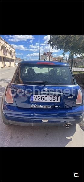 Usado Mini ONE 90 CV (66 kW) 2004 Azul Utilitario