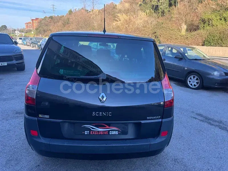 Usado Renault Scénic Privilege 105 CV (77 kW) 2007 Negro Monovolumen