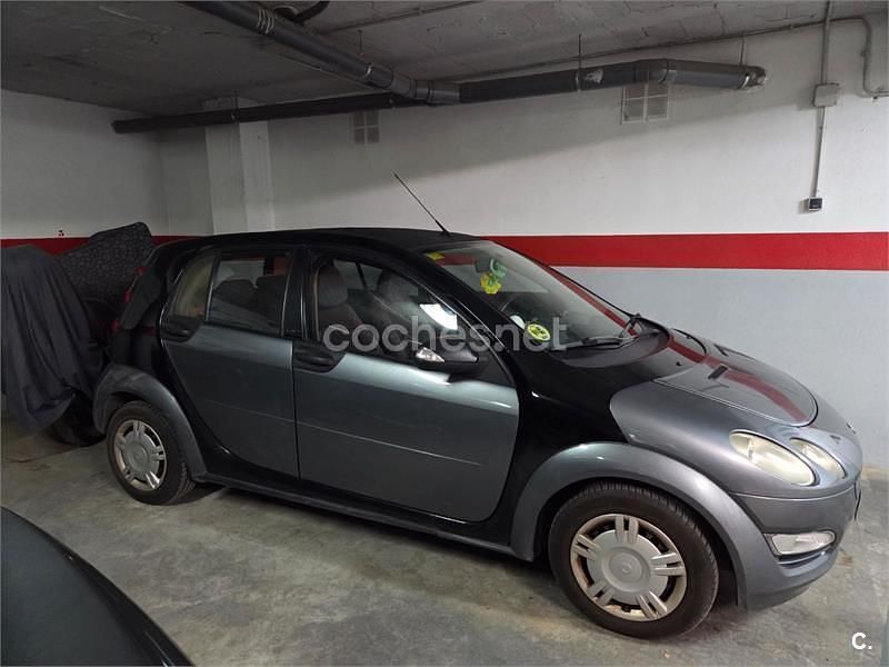 Usado Smart ForFour Pulse 95 CV (69 kW) 2004 Gris / plata Utilitario