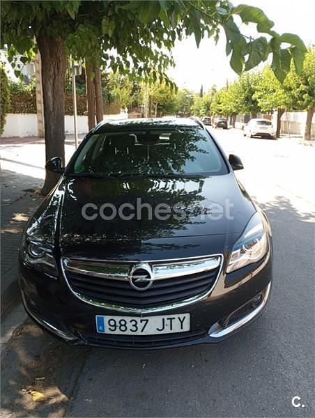 Usado Opel Insignia Selective 136 CV (100 kW) 2016 Negro Familiar