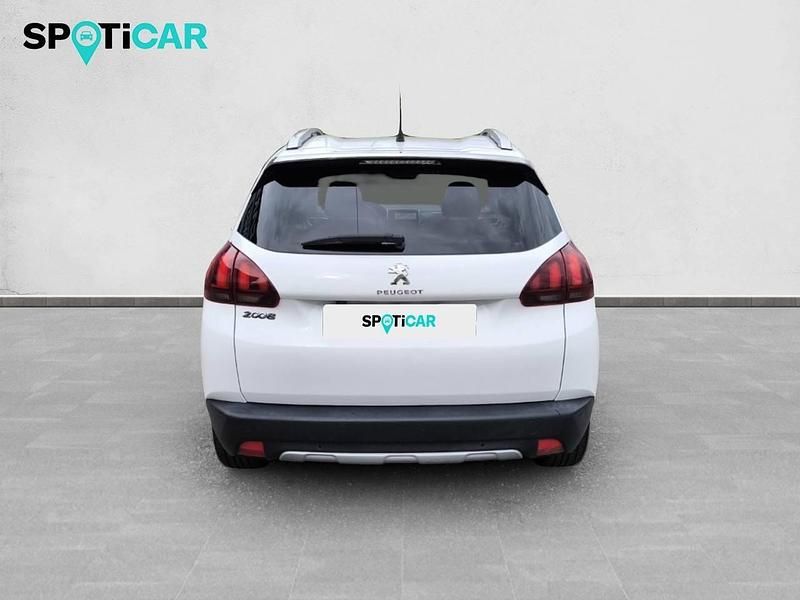 Usado Peugeot 2008 Style 100 CV (73 kW) 2019 Blanco SUV