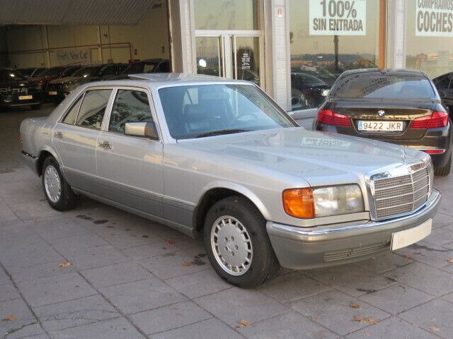 Usado Mercedes E300 188 CV (138 kW) 1989 Plata Berlina