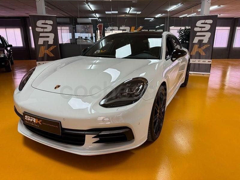 Usado Porsche Panamera Sport Turismo 330 CV (242 kW) 2018 Blanco Familiar