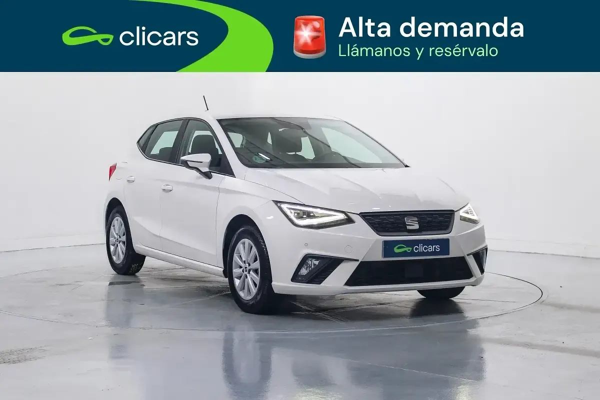 Usado Seat Ibiza Style 110 CV (80 kW) 2022 Blanco Utilitario