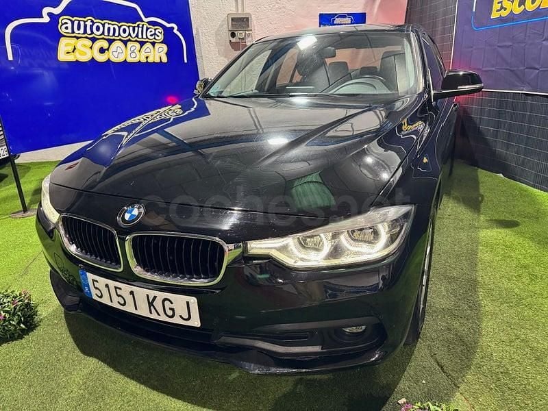Usado BMW 318 Comfort Edition 150 CV (110 kW) 2017 Negro Berlina