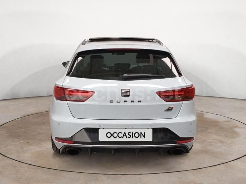 Usado Seat Leon CUPRA 300 CV (220 kW) 2016 Blanco Familiar