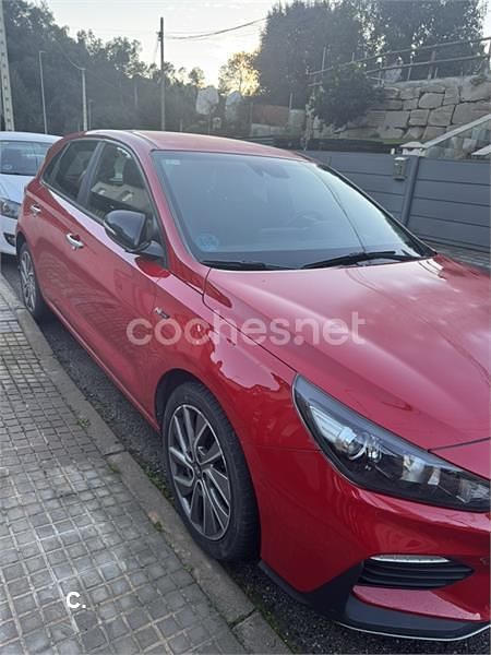 Usado Hyundai i30 N Line 120 CV (88 kW) 2019 Granate Berlina