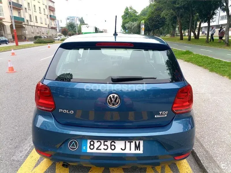 Usado VW Polo Sportline 90 CV (66 kW) 2017 Azul Berlina