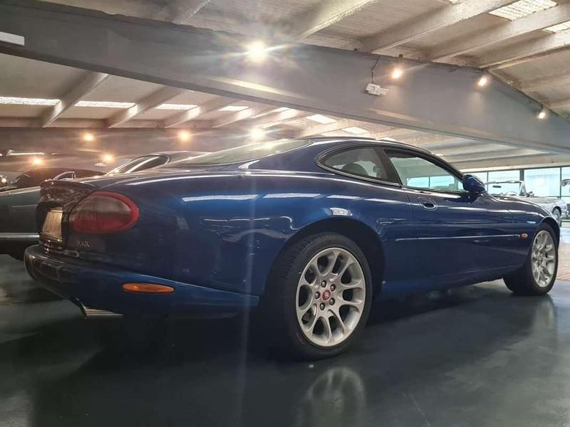 Usado Jaguar XJR S 322 CV (236 kW) 1998 Azul Berlina