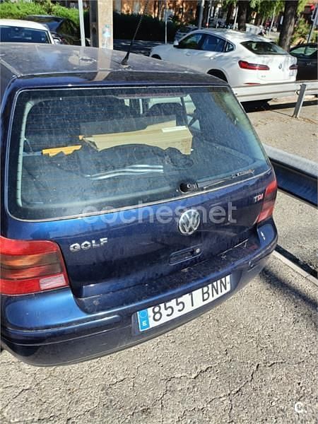 Azul Usado 2002 VW Golf Berlina | 2650 € (Precio justo) - Imagen 1/4