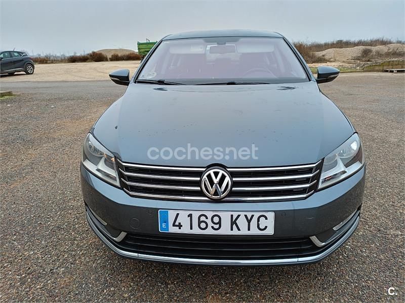 Usado VW Passat Edition 105 CV (77 kW) 2014 Gris / plata Berlina