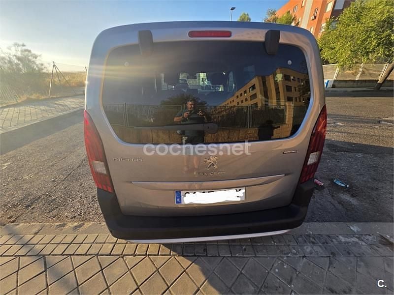 Usado Peugeot Rifter GT-line 110 CV (80 kW) 2019 Gris / plata Monovolumen