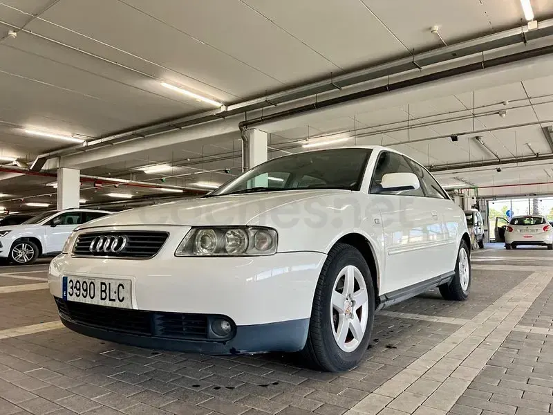 Usado Audi A3 Ambition 150 CV (110 kW) 2001 Blanco Utilitario
