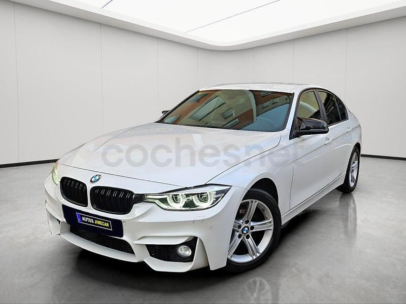 Blanco Usado 2017 BMW 318 Comfort Edition Berlina | 15.990 € (Un poco caro) - Imagen 1/4