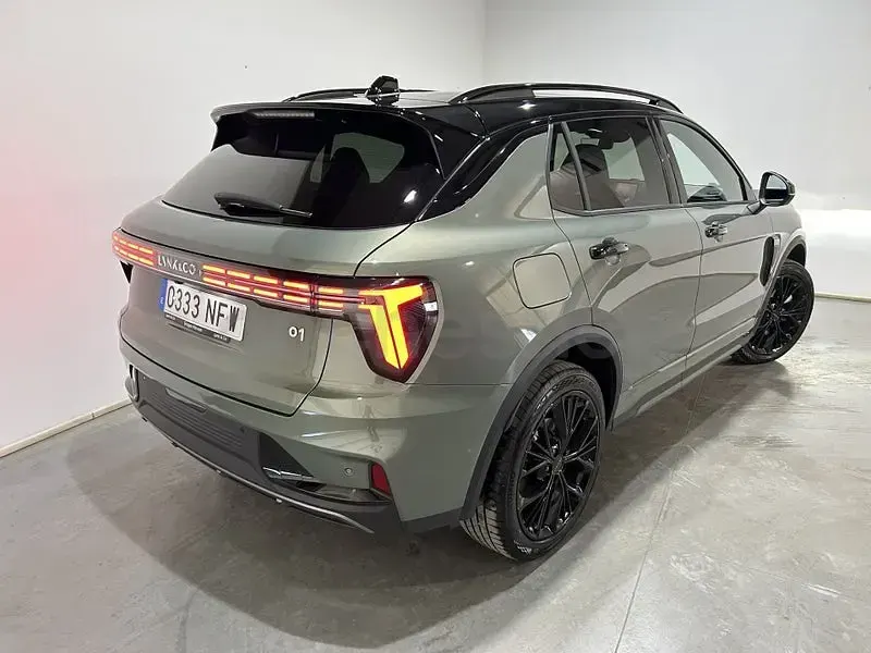 Usado Lynk & Co 01 276 CV (202 kW) 2025 Verde SUV