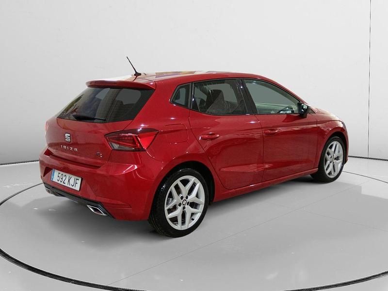 Usado Seat Ibiza FR 116 CV (85 kW) 2018 Rojo Berlina