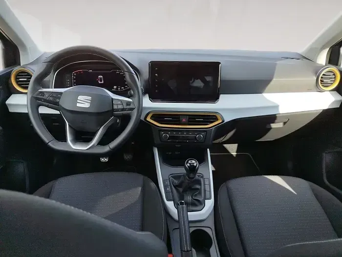 Usado Seat Arona Xperience 116 CV (85 kW) 2025 Gris SUV