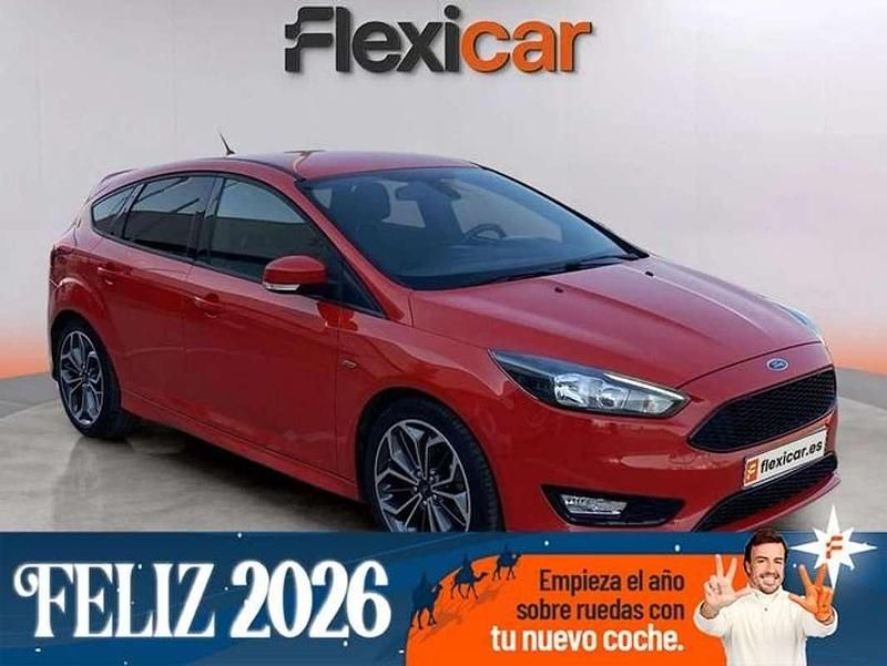 Rojo Usado 2017 Ford Focus ST-Line Utilitario | 8990 € (Buen precio) - Imagen 1/4