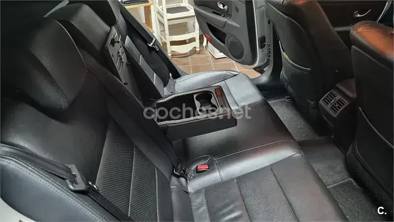 Usado Renault Laguna III Privilege 150 CV (110 kW) 2008 Gris / plata Familiar