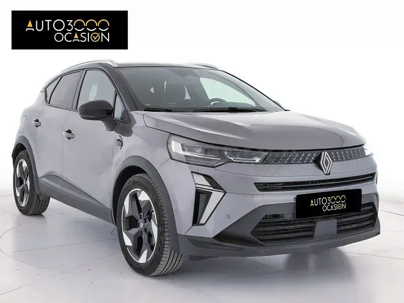 Usado Renault Captur Techno 100 CV (73 kW) 2025 Gris / plata SUV