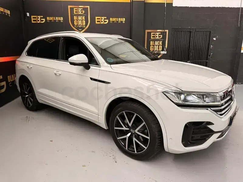 Second-hand VW Touareg 286 CP (210 kW) 2022 Alb SUV