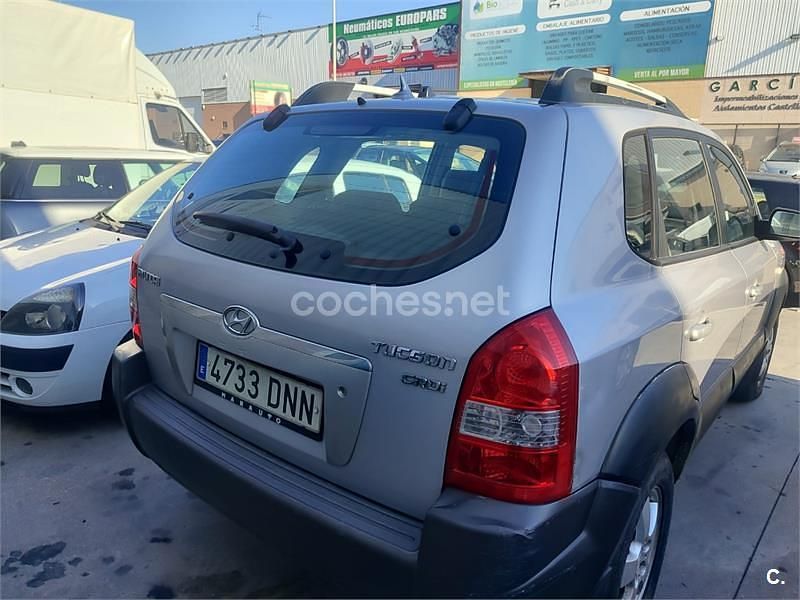 Usado Hyundai Tucson Comfort 112 CV (82 kW) 2005 Gris / plata SUV