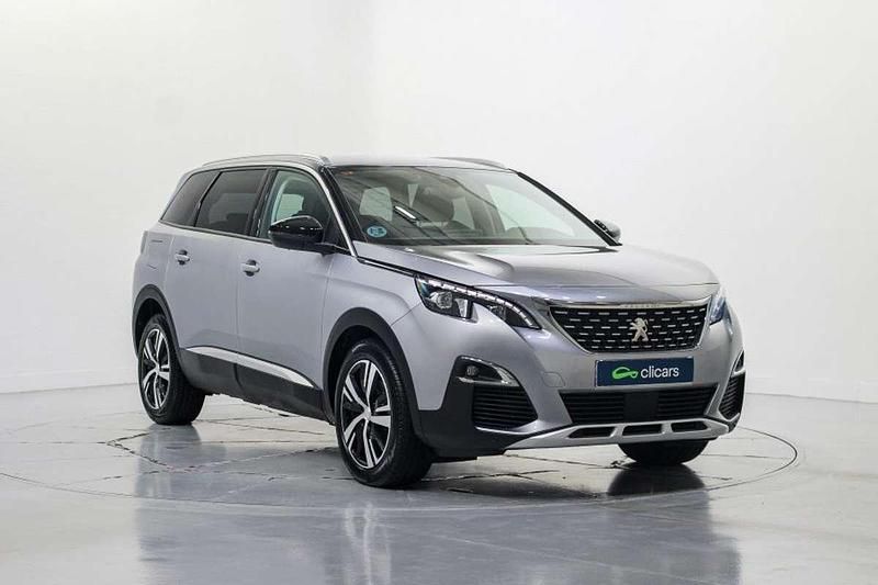 Usado Peugeot 5008 Allure 131 CV (96 kW) 2020 Gris SUV