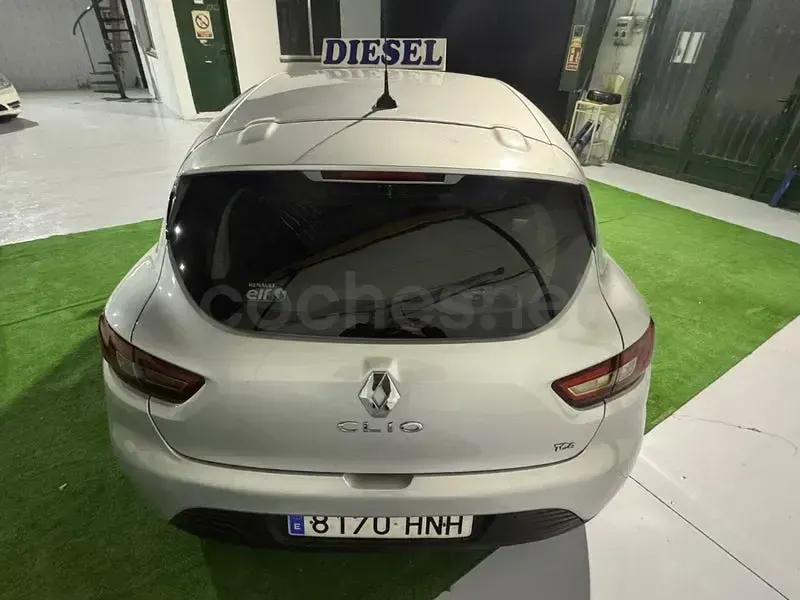 Begagnad Renault Clio IV 90 HK (66 kW) 2014 Grå Sedan