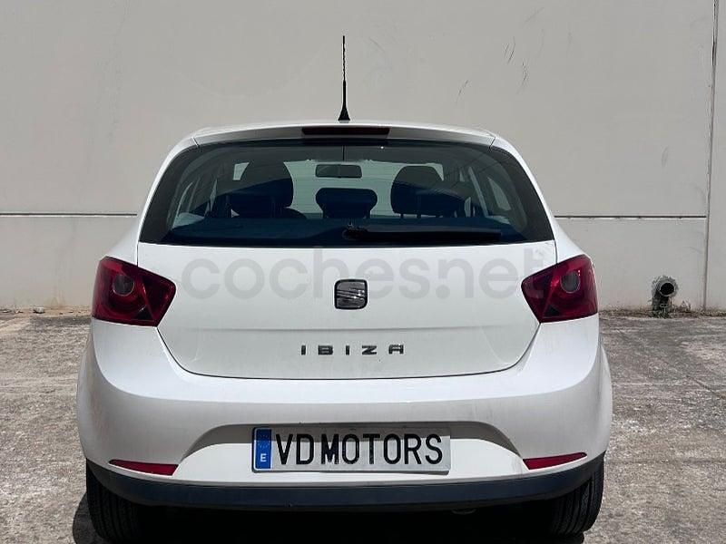 Usado Seat Ibiza Reference 85 CV (62 kW) 2009 Blanco Berlina