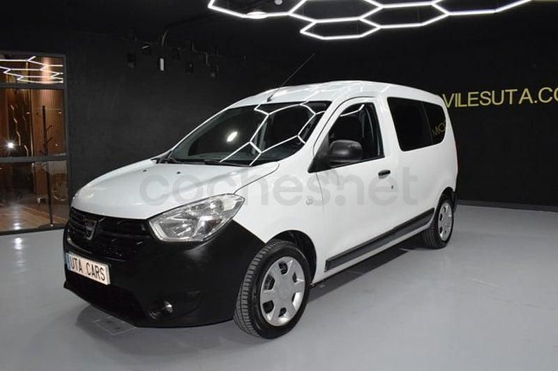 Usado Dacia Dokker Essentiel 102 CV (75 kW) 2019 Blanco Monovolumen